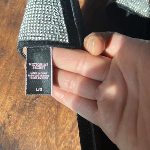 Victoria secret’s sandals black color size L - Picture 4 of 5